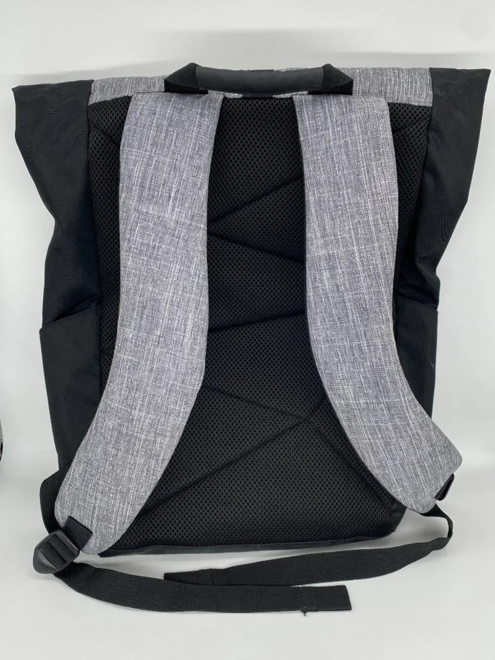 Acer Predator Jr Gaming Rolltop Backpack Utility Gray Black PBG820